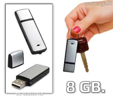 Diktofonas USB atmintinė - 8GB, atrodantis kaip įprastas USB raktas, skirtas slaptam pokalbių įrašymui.